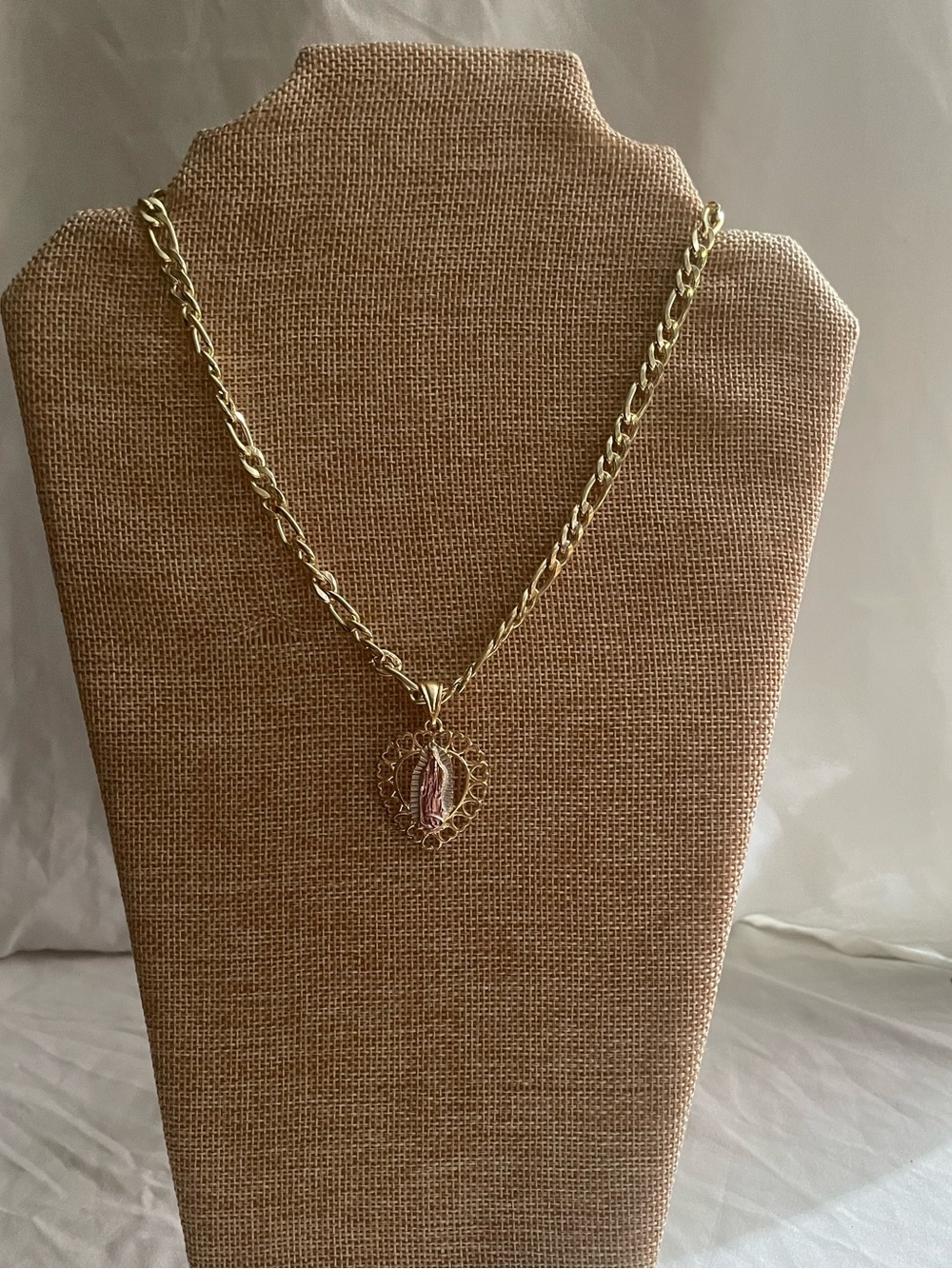 4 necklace - Picture 5 of 5